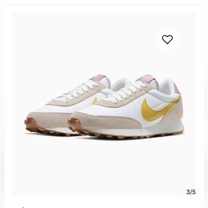 Nike daybreak sneakers